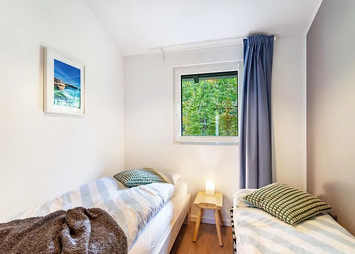 14 بيت للعطل باد آرولزن